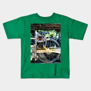 Trains - Great Western 90 Wheel Closeup Kids T-Shirt